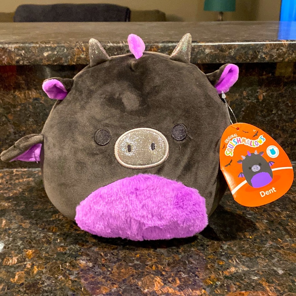 (1) NWT Dent the Dragon ( First to Market) 8 inch Squishmallows